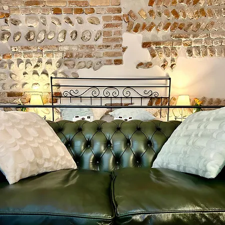 Arena In - Centre Apartment *